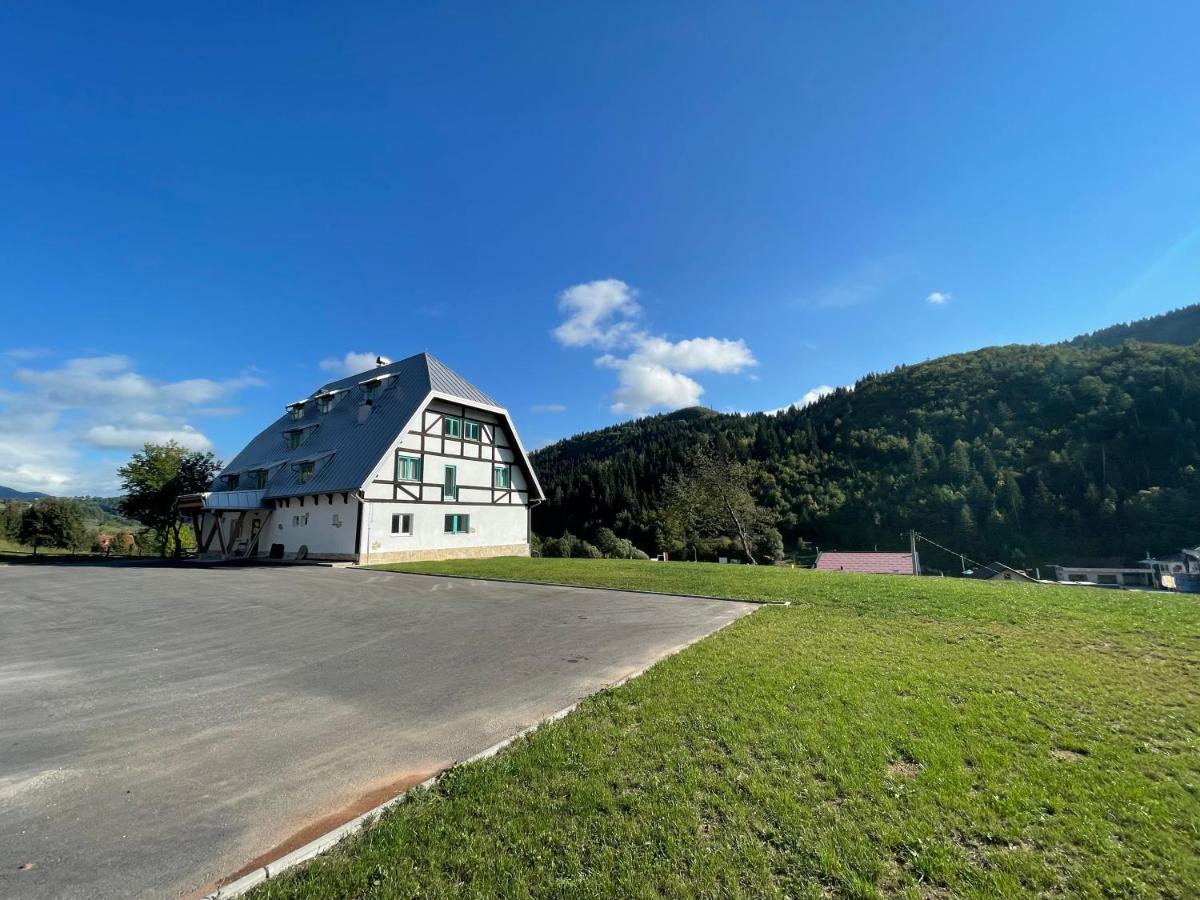 Legat Kuca Za Odmor Hotel Pale Buitenkant foto